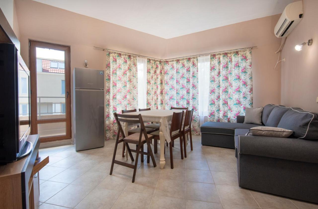 Azure Pretty Apartment Top Location Near Sea Garden Burgas Stad Buitenkant foto